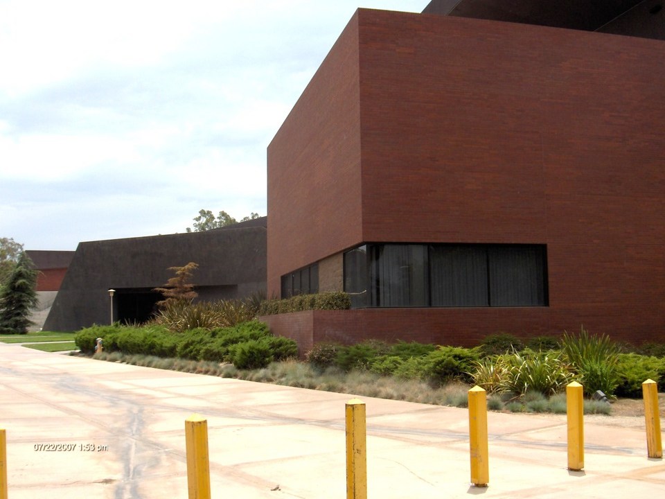 Riverside, CA: Univ. of California Riverside - Arts Studio Bldg.