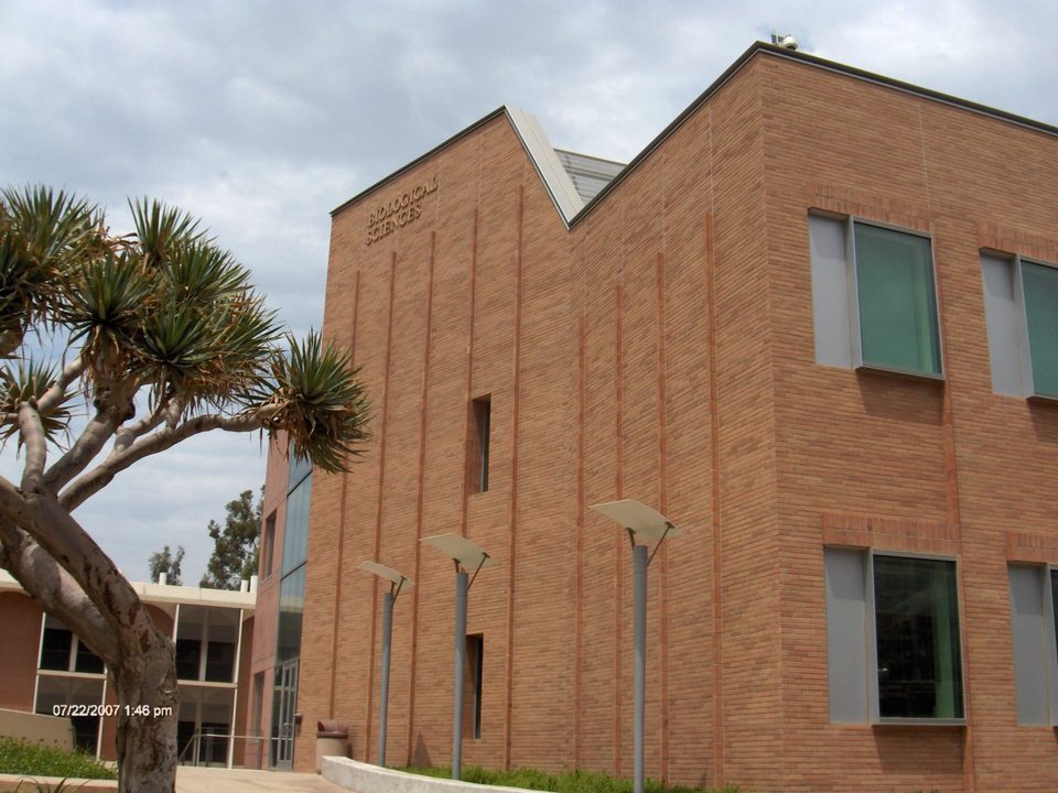 Riverside, CA: Univ. of California Riverside - Biological Sciences Building