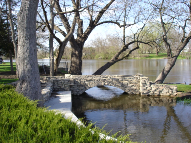 Alden, IA: city park near the Alden dam