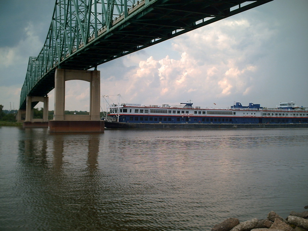 Lacon, IL: Lacon Bridge and Entertainment Barge passing on Illinois river beneath it.