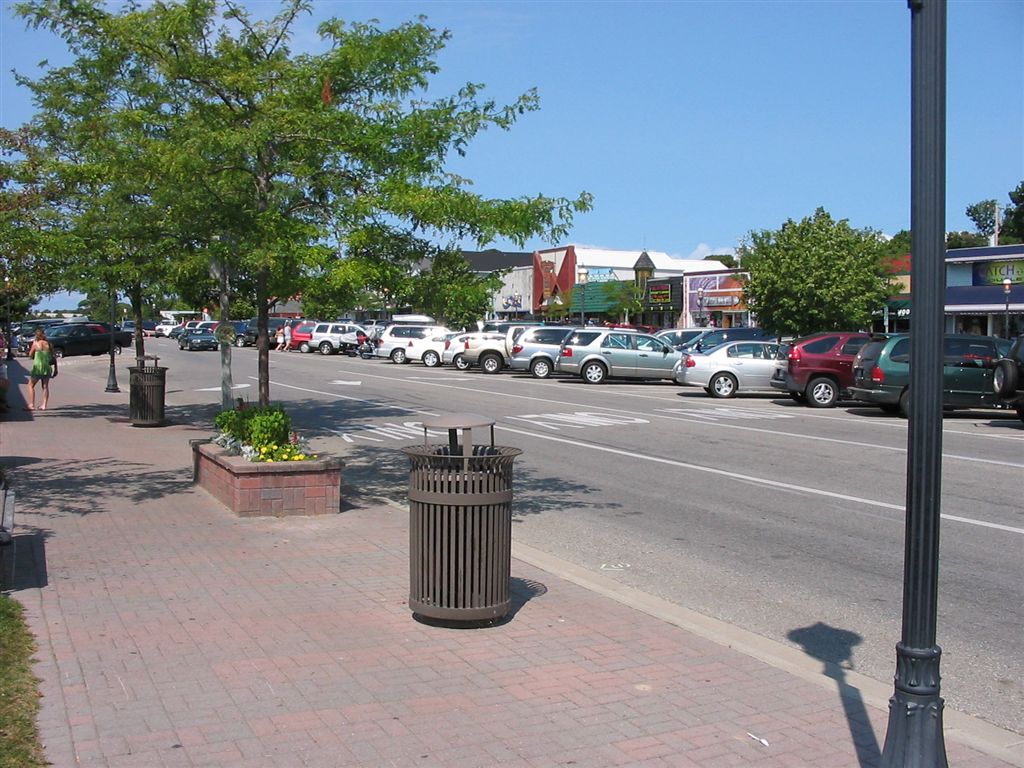 Mackinaw City, MI: Downtown Shopping Area