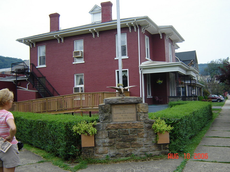 Franklin, PA: old home in town