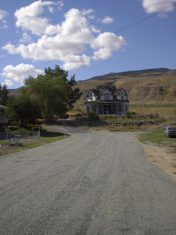 Bridgeport, WA: Bridgeport's Octagional House, 1 of 2 in the county