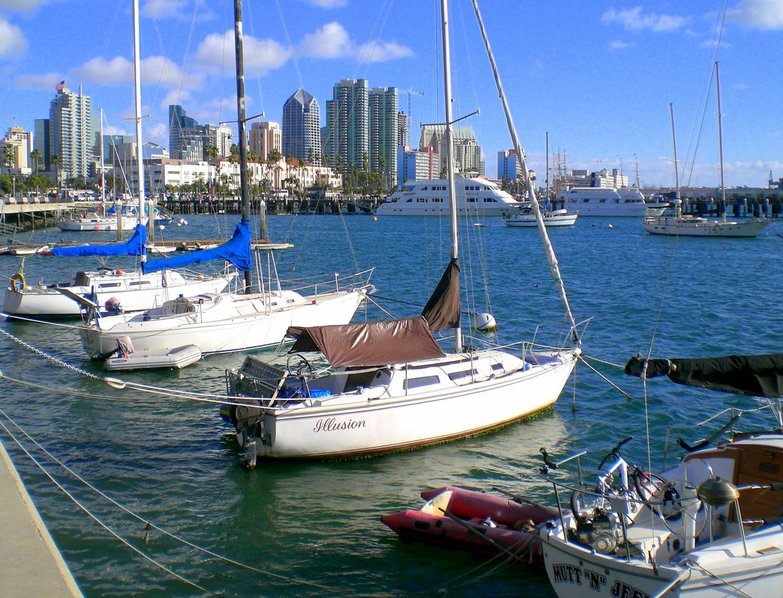 San Diego, CA: San Diego Skyline & Boats