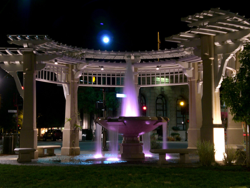 Livermore, CA: Downtown Fountain