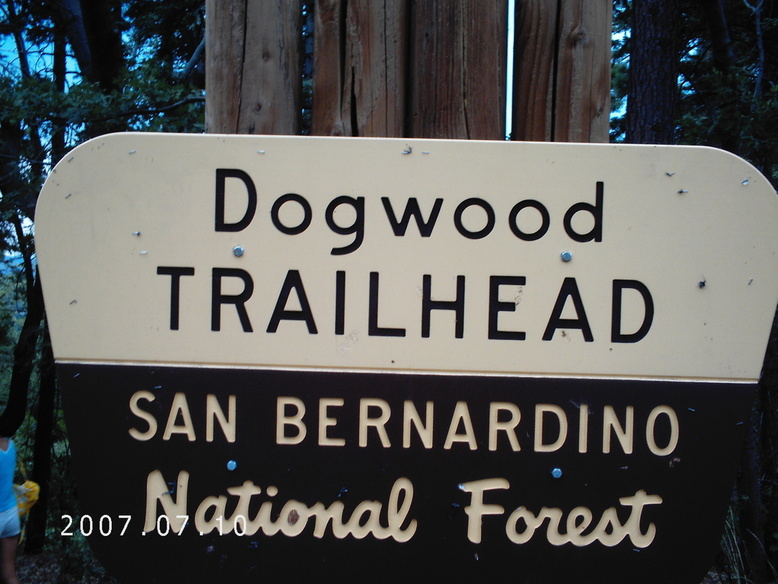 Arrowhead, CA: Doogwood Trail Entrance