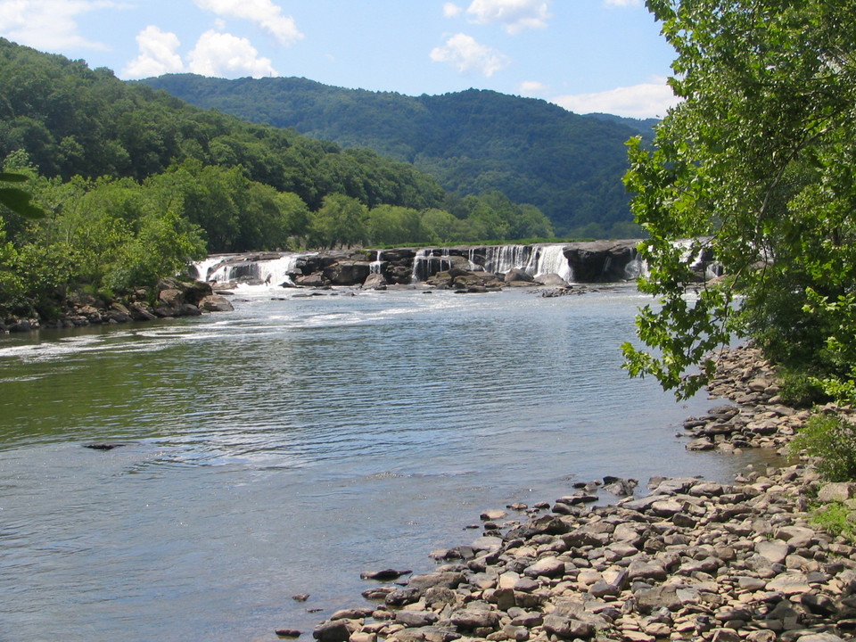 Hinton, WV: Sandstone Falls on The New River at Hinton, West Virginia