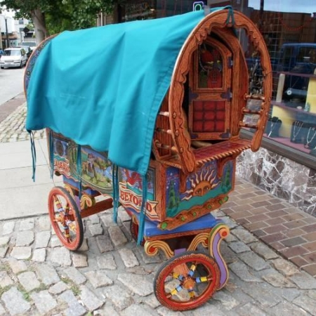 Asheville, NC: Storefront Wagon Display in Downtown Asheville