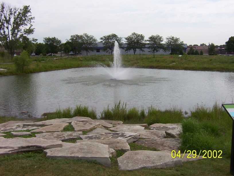 Westmont, IL: fountain in Ty Park in Westmont