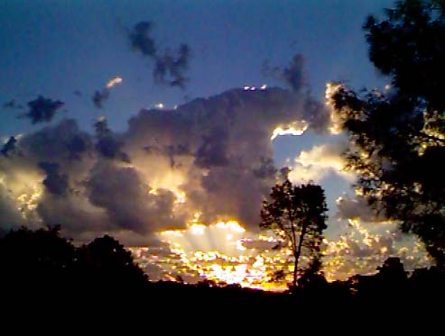 Lower Lake, CA: Sometimes the sunrises here are breathtaking.