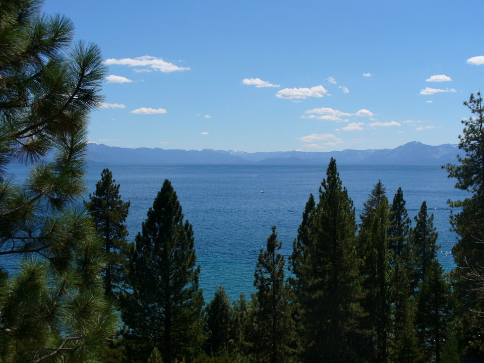 Lake Tahoe, CA: Blue Lake Tahoe