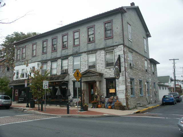 Annville, PA: Main Street (US Route 422)