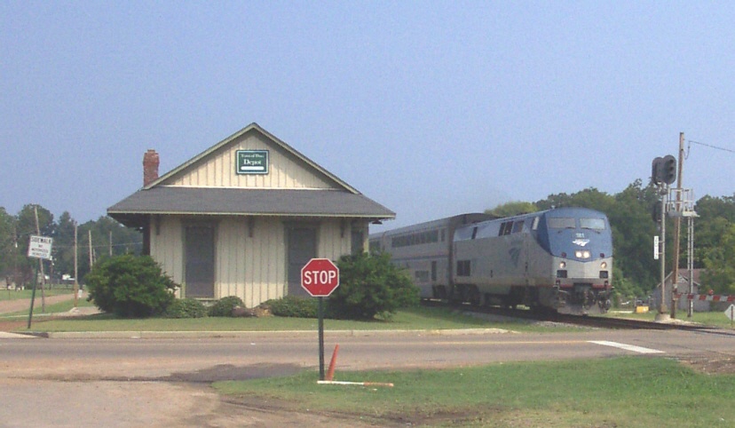 Flora, MS: Amtrak The City of New Orleans passes through Flora, Mississippi