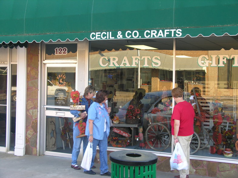 Wilburton, OK Window shopping photo, picture, image (Oklahoma) at