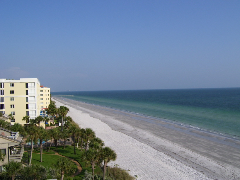 Redington Beach, FL: North Redington Beach Looking South - May 2007