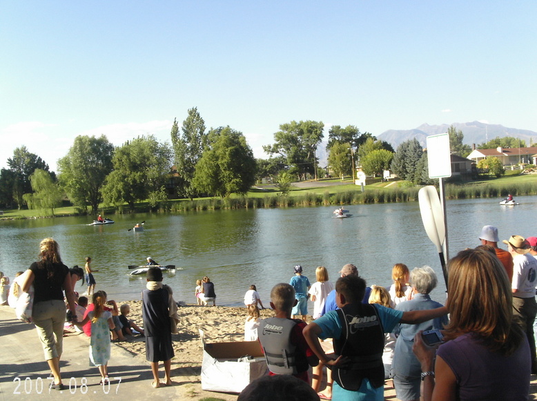 Salem, UT: Salem pond duck tape races