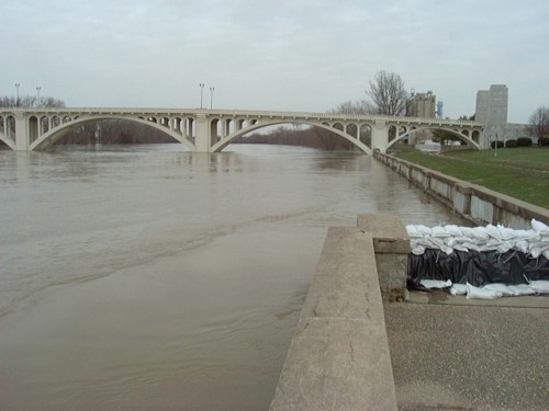 Vincennes, IN: High water on The Wabash River. The Memorial Bridge connecting Indiana and Illinois. Vincennes, Indiana.