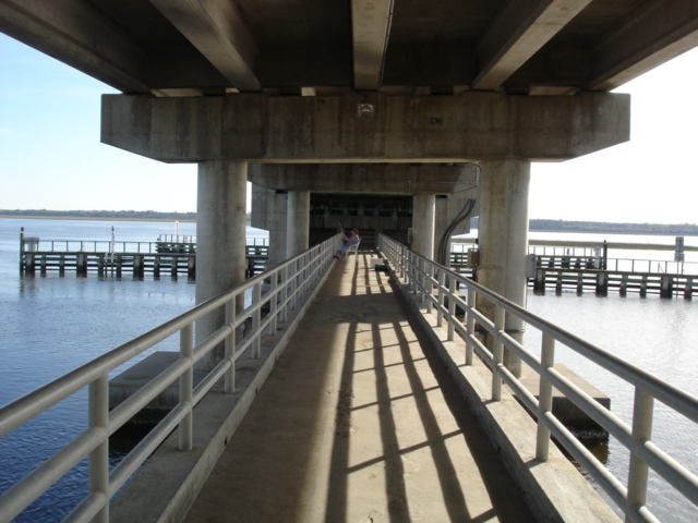 Crescent Beach, FL: Under the 206 bridge - Intracoastal at Crescent Beach