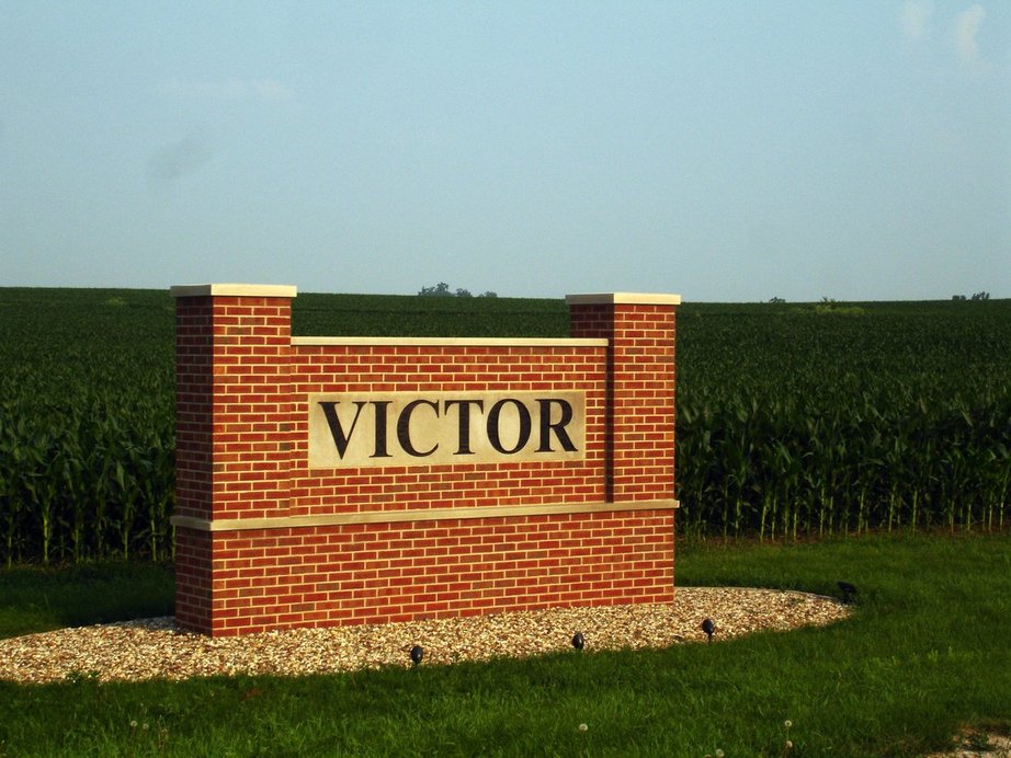 Victor, IA: Victor,Iowa sign