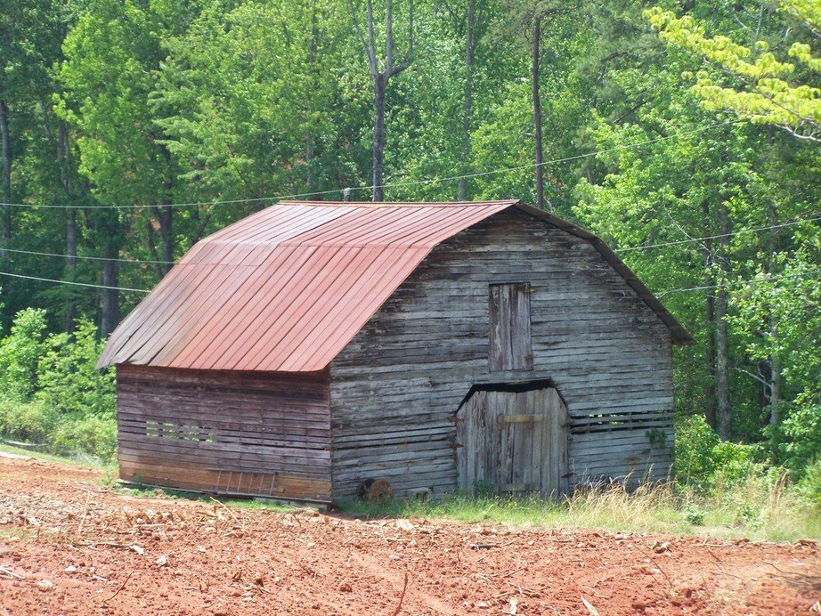 Travelers Rest, SC: COUNTRY BARN