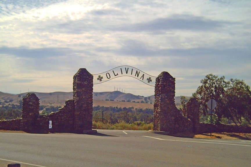 Livermore, CA: Olivina Gate