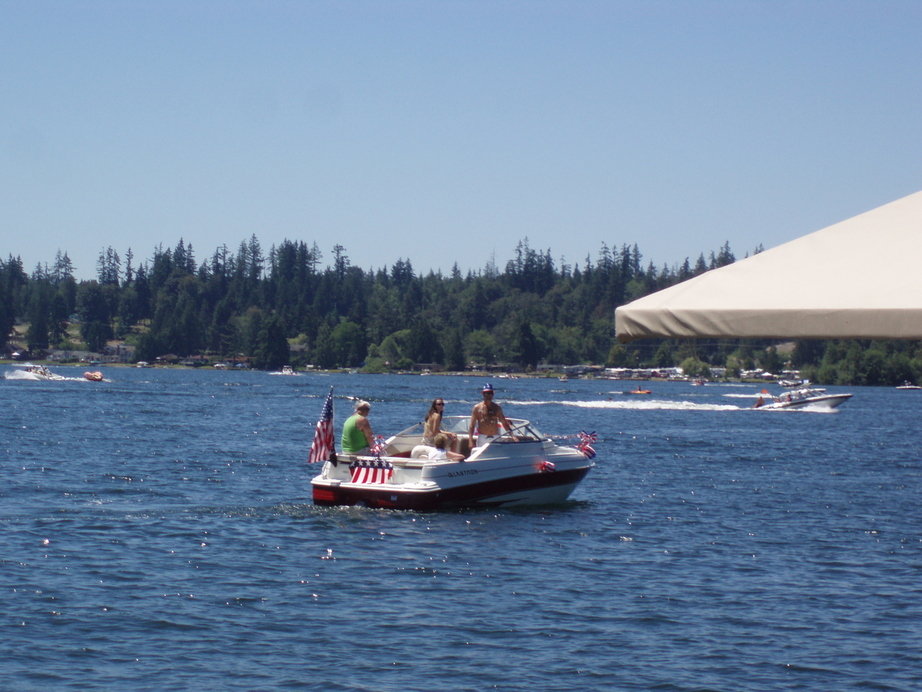 Lake Goodwin, WA: 4th july parade 2007