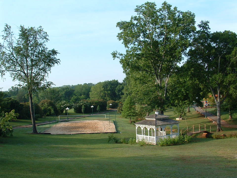 Hughes Springs, TX Spring Park along with Veterans Monument that has