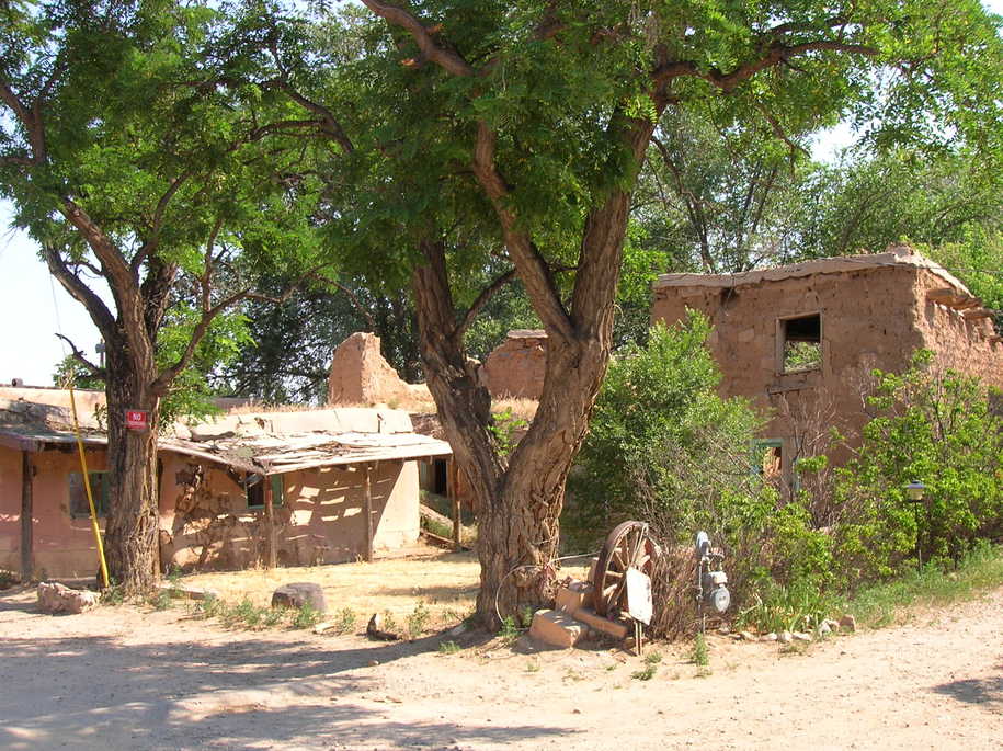 Ranchos de Taos, NM Old Adobe home near San Francisco De Asis church