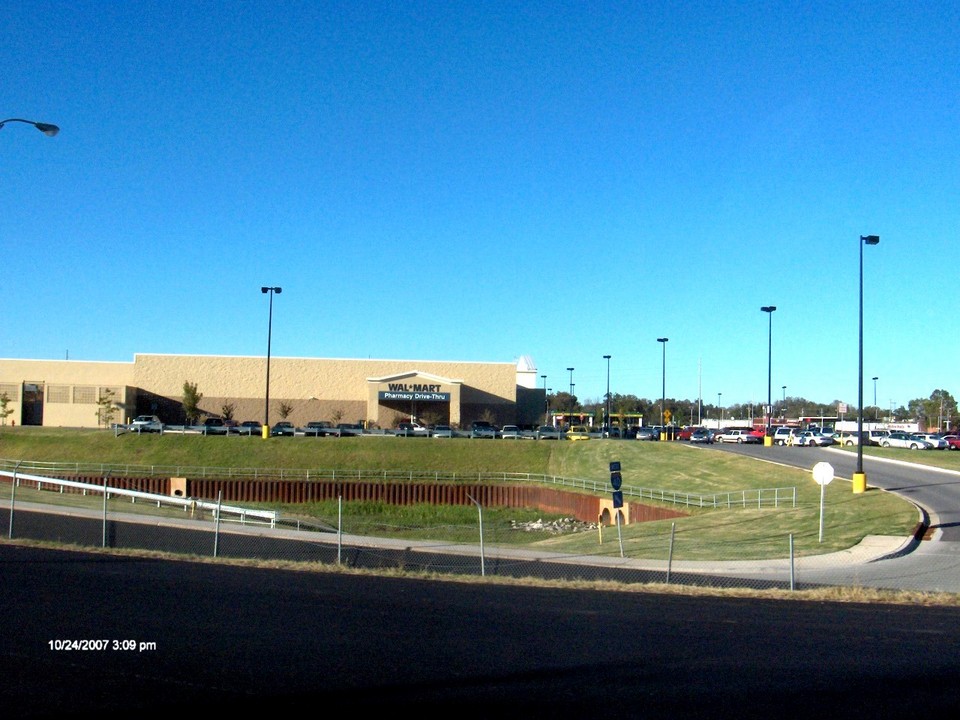 Del City, OK : Del City Wal-Mart as seen from Interstate 40 west bound ...