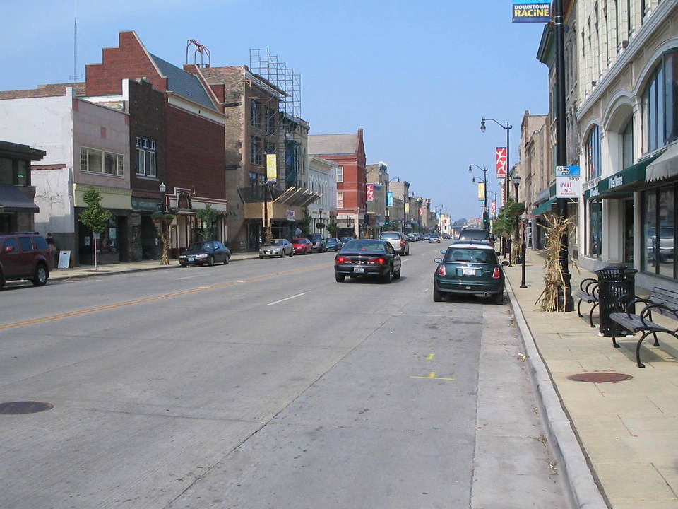 Racine, WI : main street . photo, picture, image (Wisconsin) at city