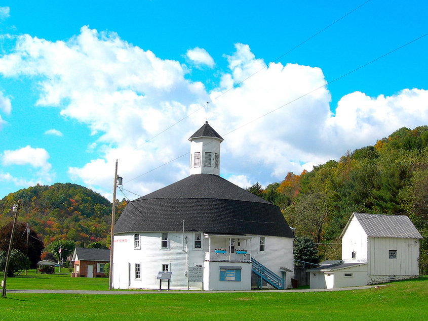 Mannington, WV: Round Barn Historical site and Museum in Mannington.