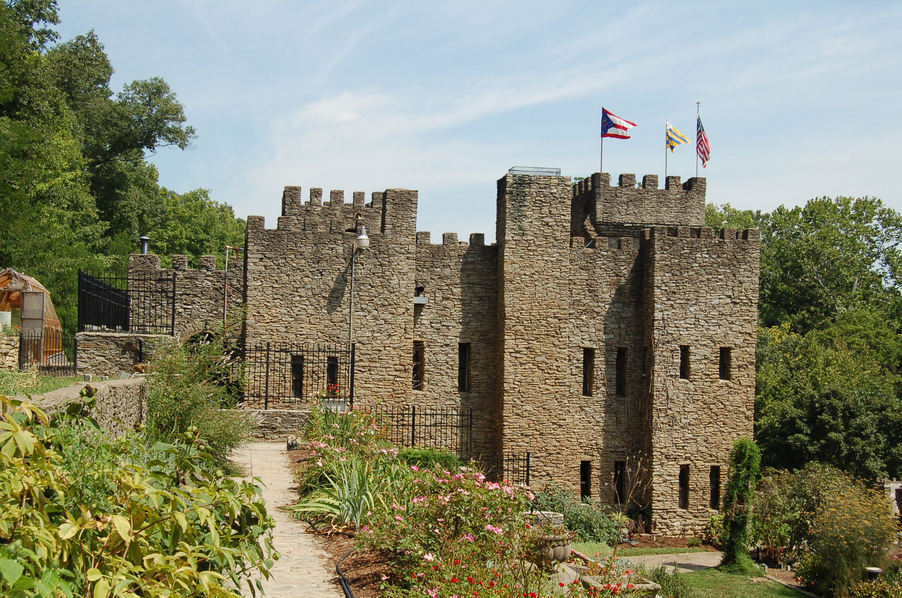 Loveland, OH: Chateau Laroche (Loveland Castle)