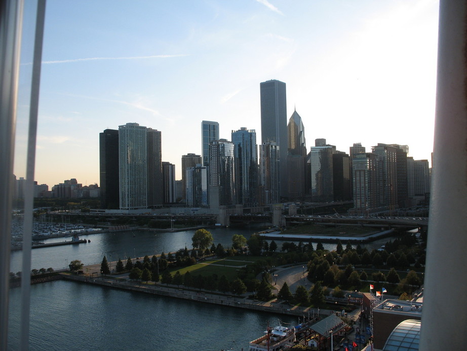 Chicago, IL: View from top of ferris wheel on Navy Pier