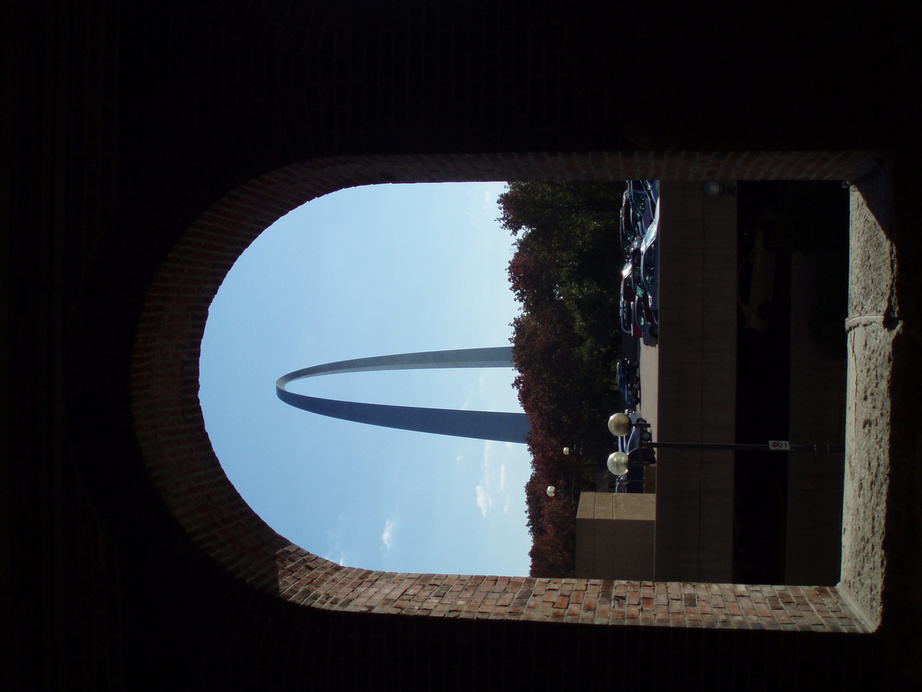 St. Louis, MO: Gateway Arch-looking from train station platform