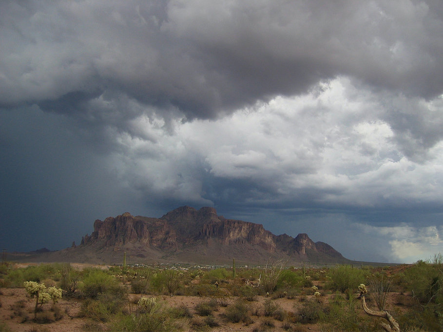 Apache Junction, AZ: Huge Storm Heads Toward Apache Junction Summer 2007
