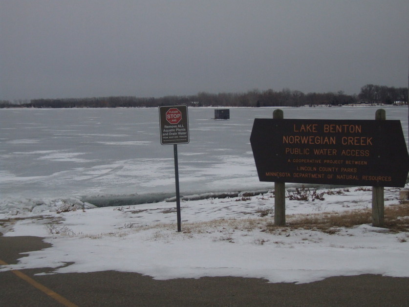 Lake Benton, MN: Power of Nature - Freezing point at its best