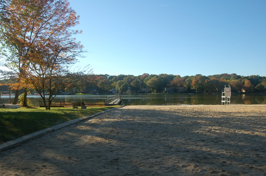 Wayne, NJ: Packanack Lake in Wayne, New Jersey