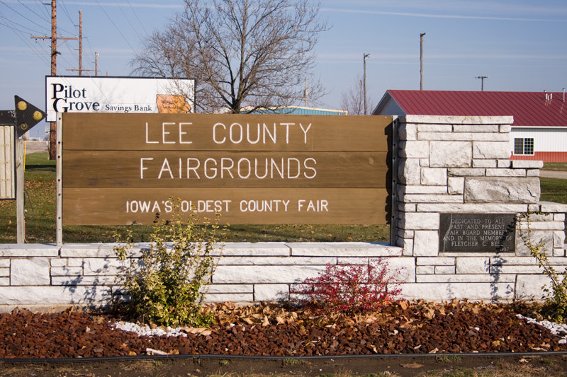 Donnellson, IA: Lee County Fairgrounds on the North side of town