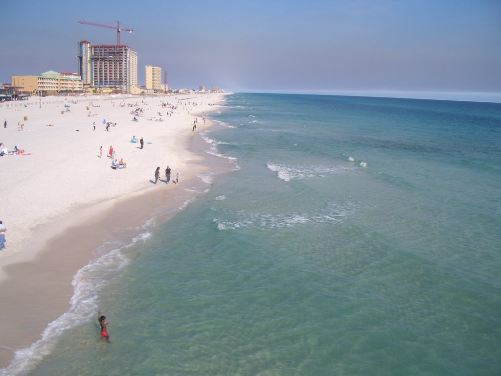 Pensacola, FL: this is a picture of our famous "PENSACOLA BEACH" island. you can eat, party, shop, sleep, tan, and swim here! YOU HAVEN'T LIVED UNTIL YOU'VE STROLLED THE PURE WHITE BEACHES OF PENSACOLA BEACH! COME SEE WHAT YOUR MISSING!