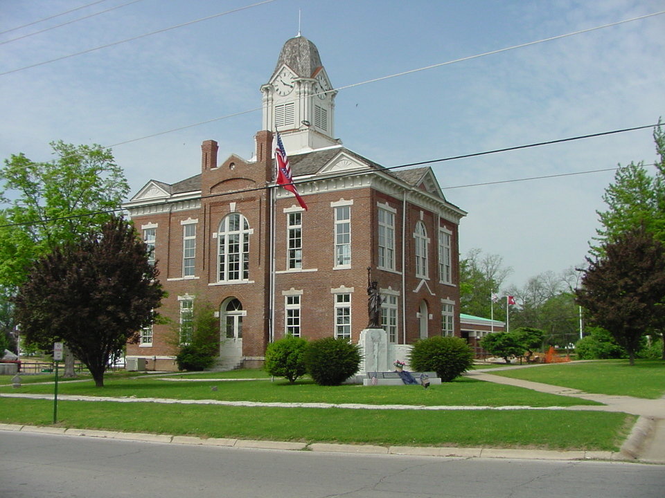 Paragould, AR: The Old Court House 2