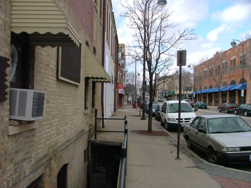 Elgin, IL: Main Street USA