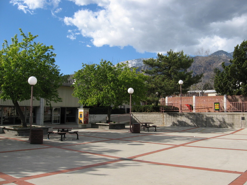 Rancho Cucamonga, CA: Chaffey College Quad