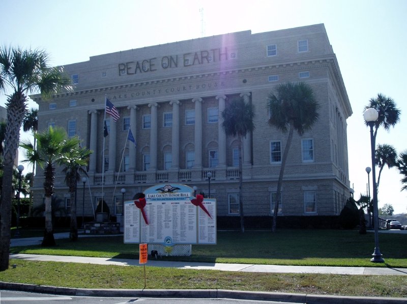 Tavares, FL: Lake County Courthouse, Tavares, FL
