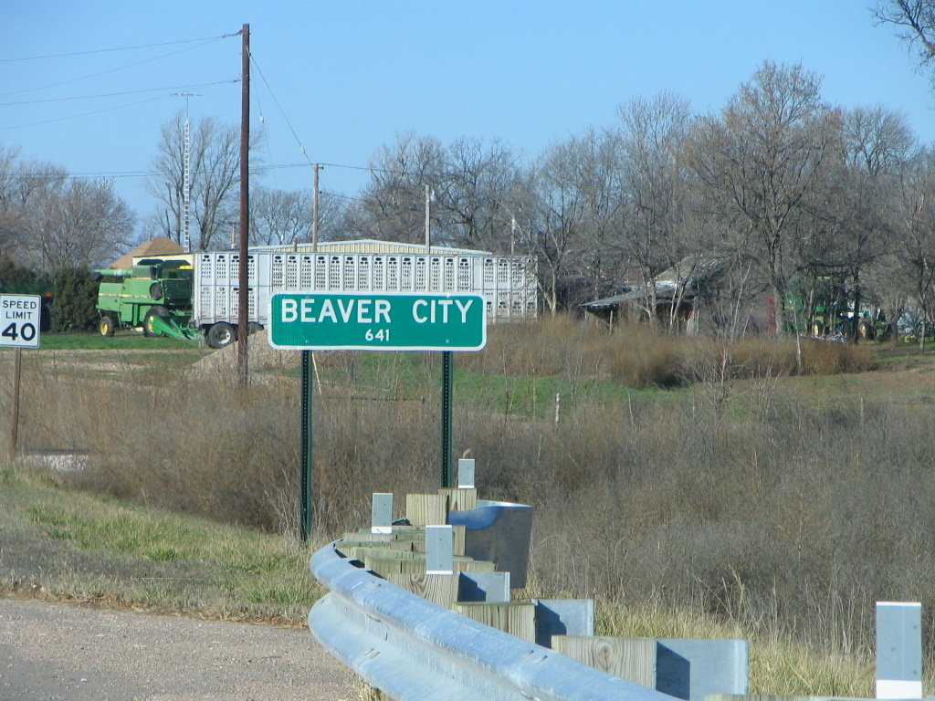 Beaver City, NE: Sign coming into Beaver City