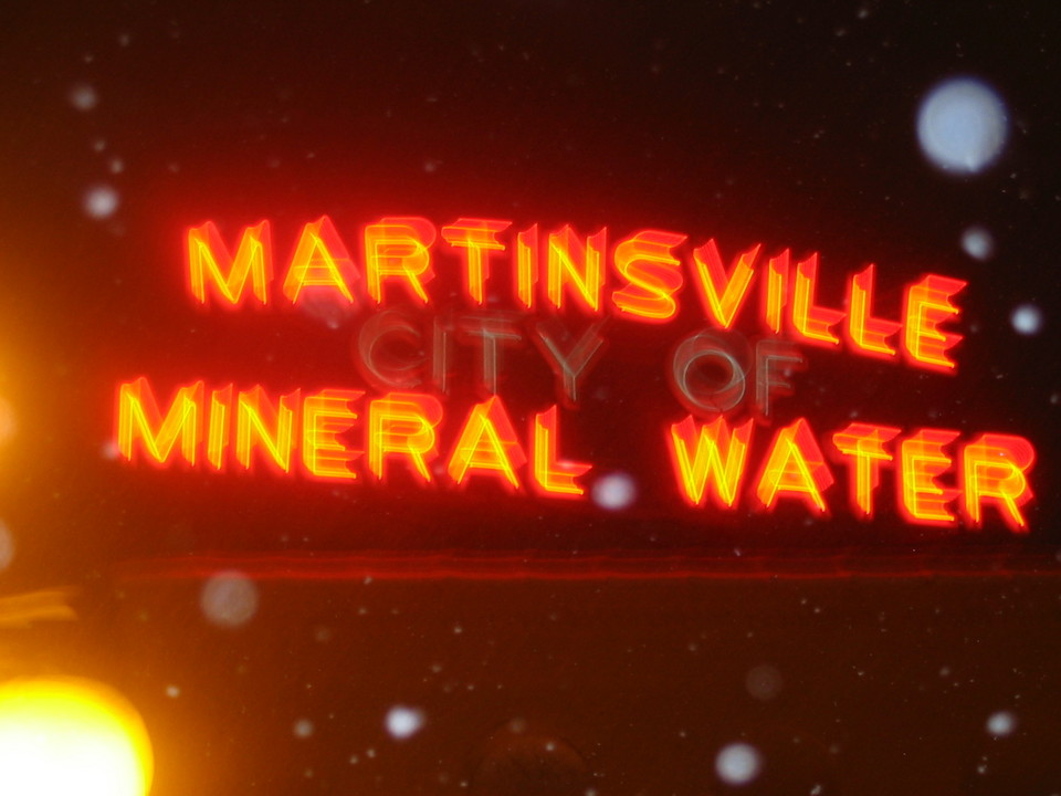 Martinsville, IN: Neon Sign Downtown