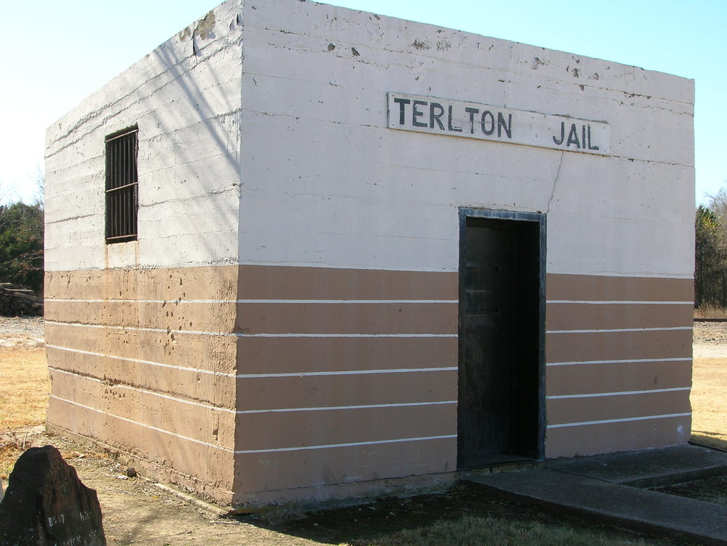 Terlton, OK: The original jail from it's boom days.
