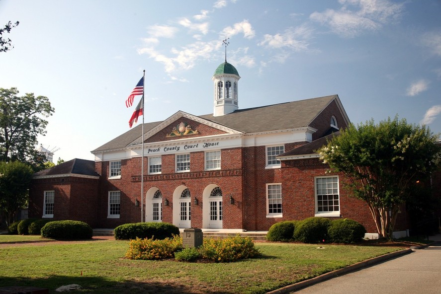 Fort Valley, GA: Peach County Courthouse in Fort Valley