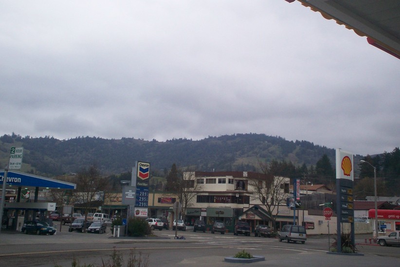 Garberville, CA: A Shot of Some of Garberville by the Post Office