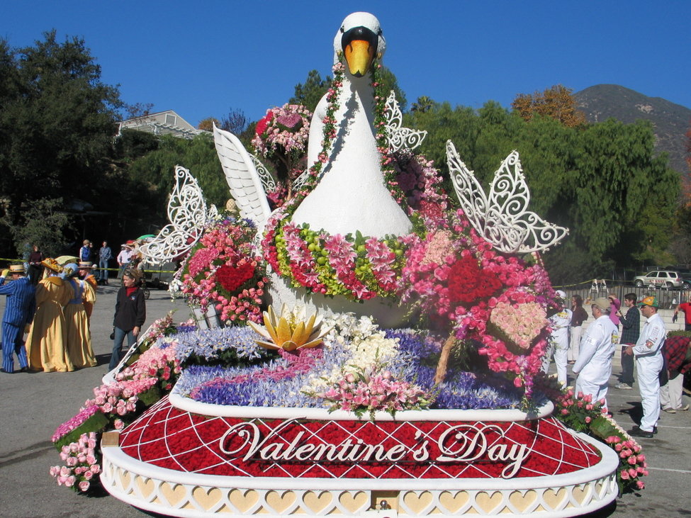 Sierra Madre, CA: Sierra Madre's Self Built Rose Parade Float- 2008