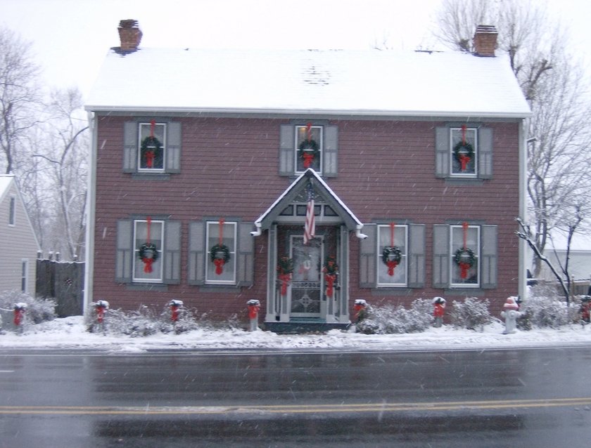 Florissant, MO: old farm house at christmas time